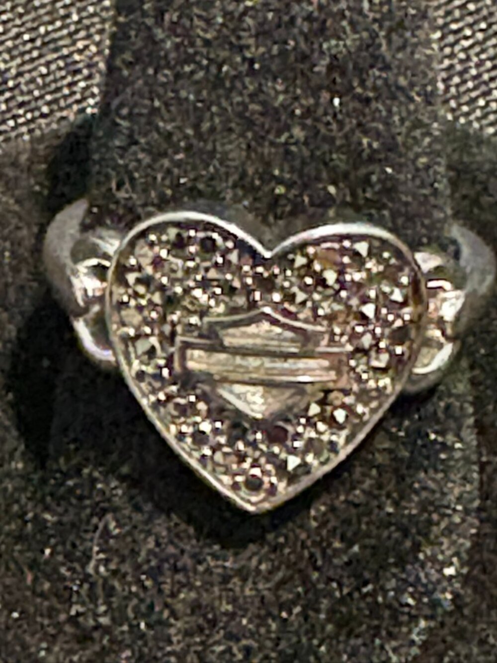 HARLEY DAVIDSON HEART SHAPE BAR & SHIELD LADIES RING